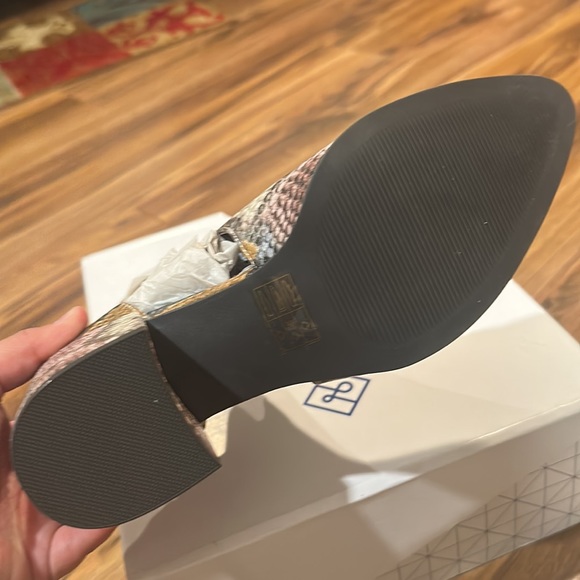 Call It Spring Boot (Kenzie) - Picture 4 of 5